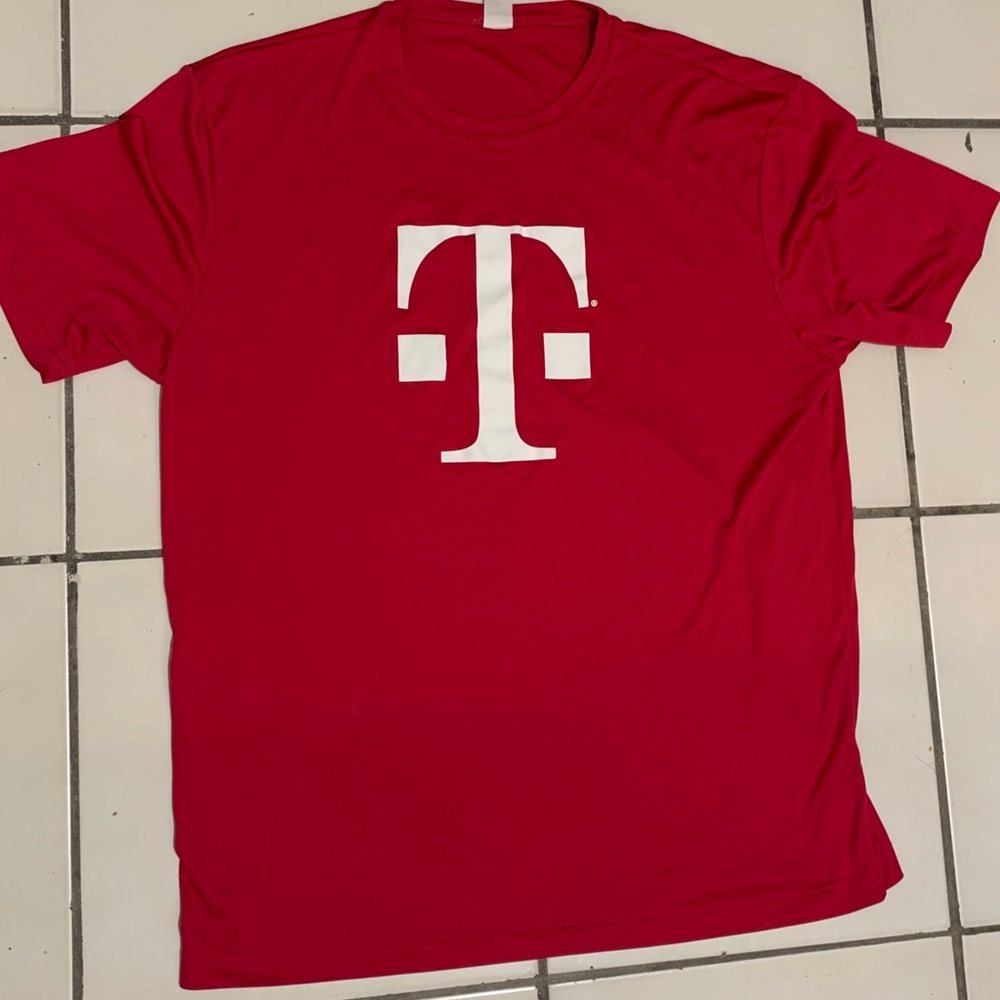T-Mobile Dry Fit Sport Shirt - XL